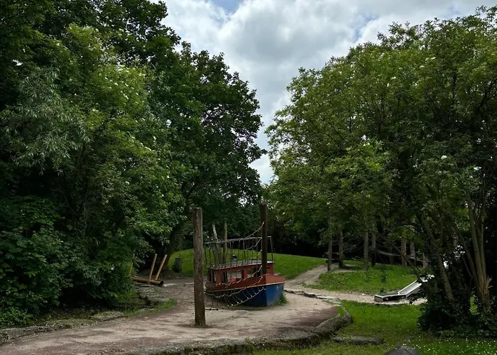 Am Dollespark * בודנהיים